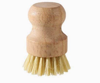 Wood Palm Brush: Dish Scrubber