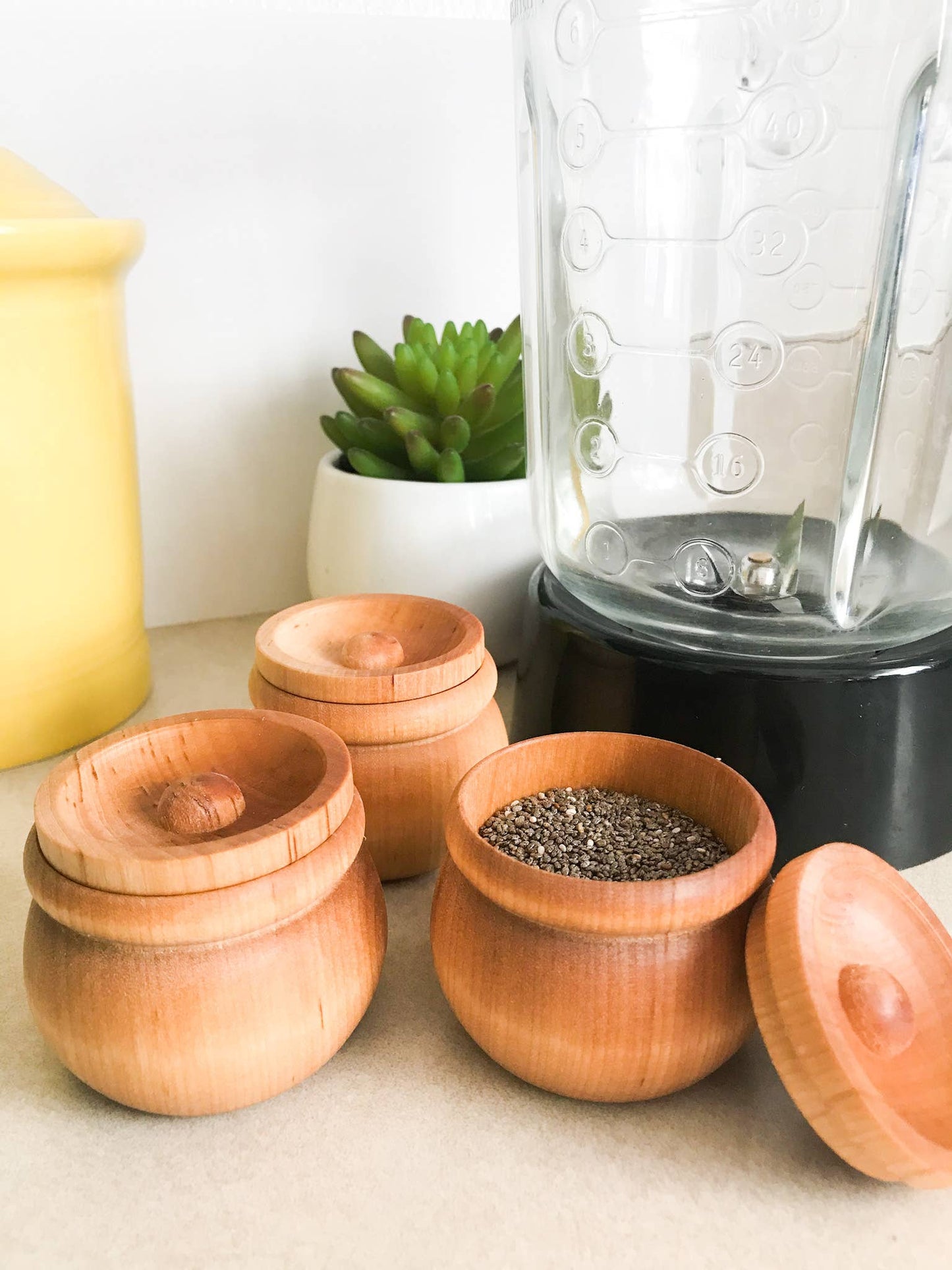 Pinch Pot with Lid, Mini Pot, Salt Cellar, Wooden Pinch Pot: Mineral Oil & Beeswax