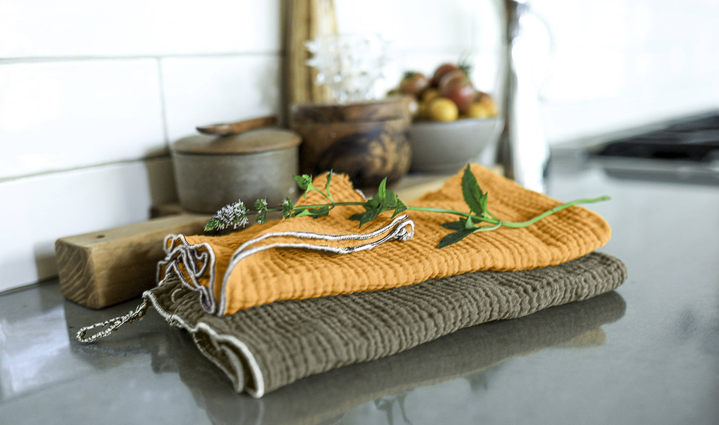 Petite Cloth: Honey Gold