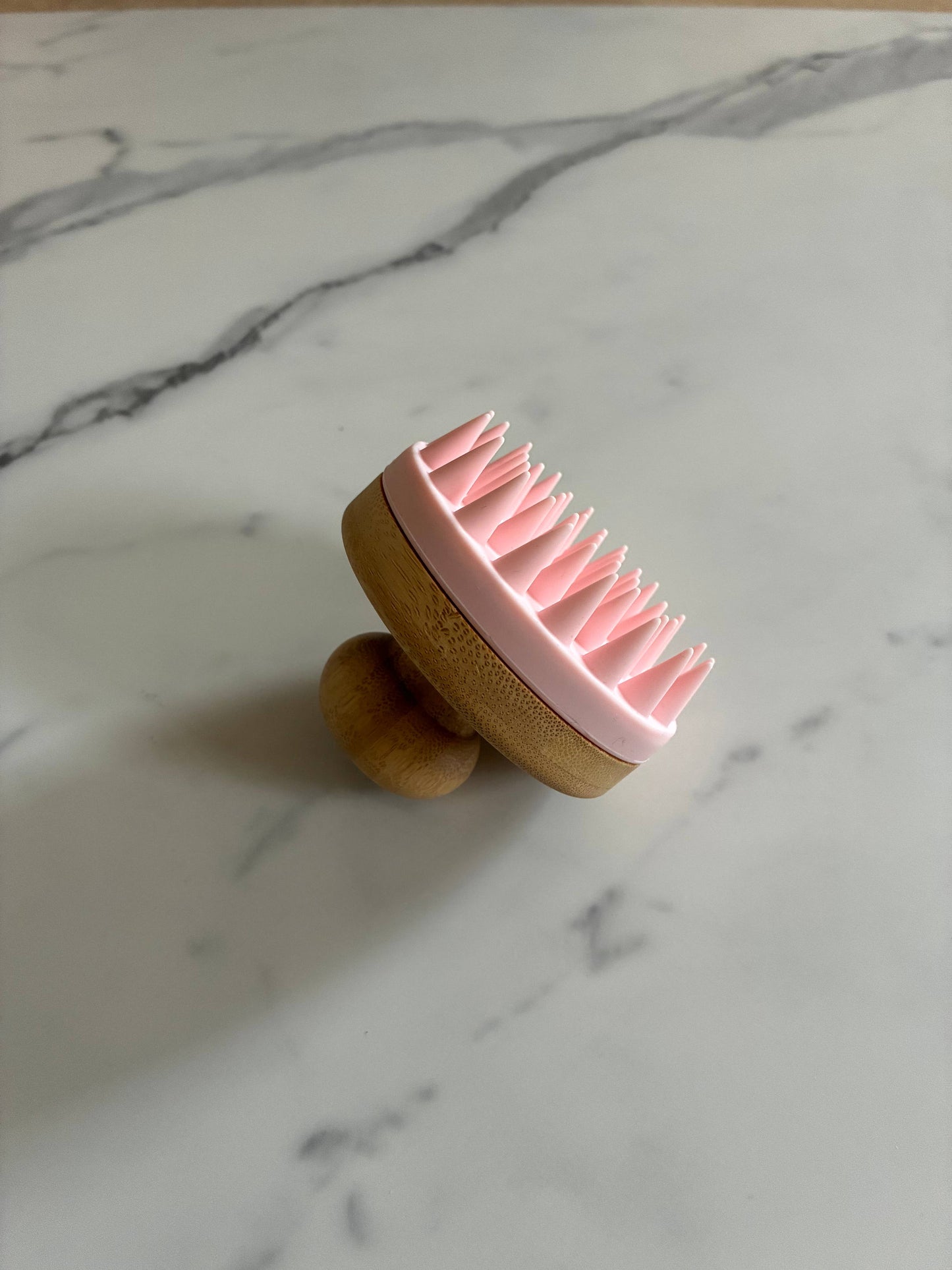 SILICONE SCALP MASSAGER