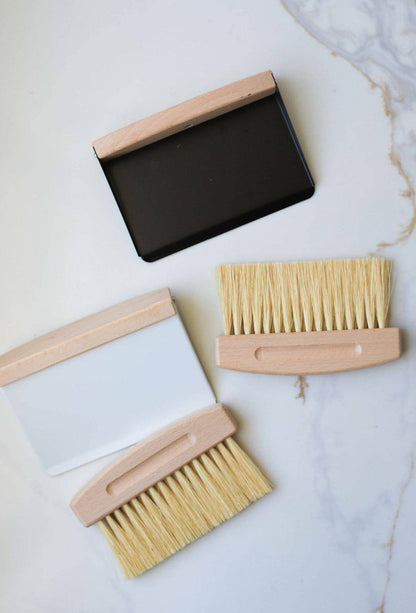Mini Broom and Dustpan Set: Sisal- white