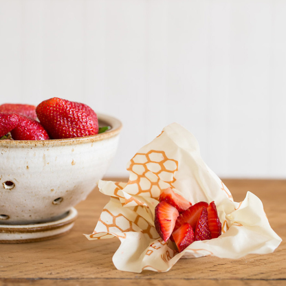 Bees Wrap Medium Reusable Beeswax Wrap - Honeycomb Print