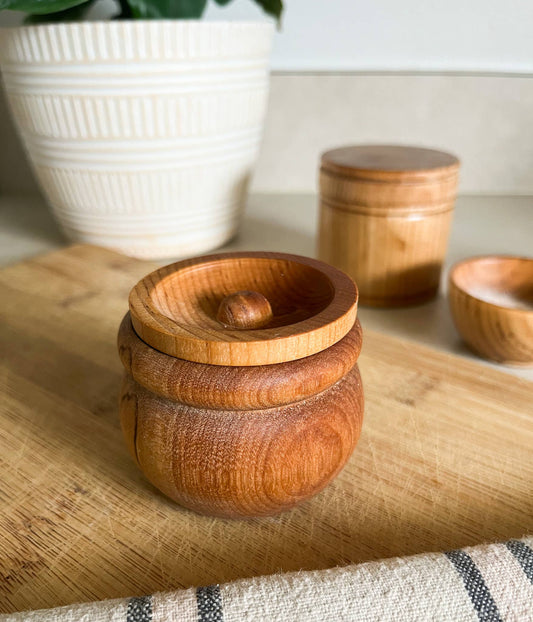 Pinch Pot with Lid, Mini Pot, Salt Cellar, Wooden Pinch Pot: Mineral Oil & Beeswax