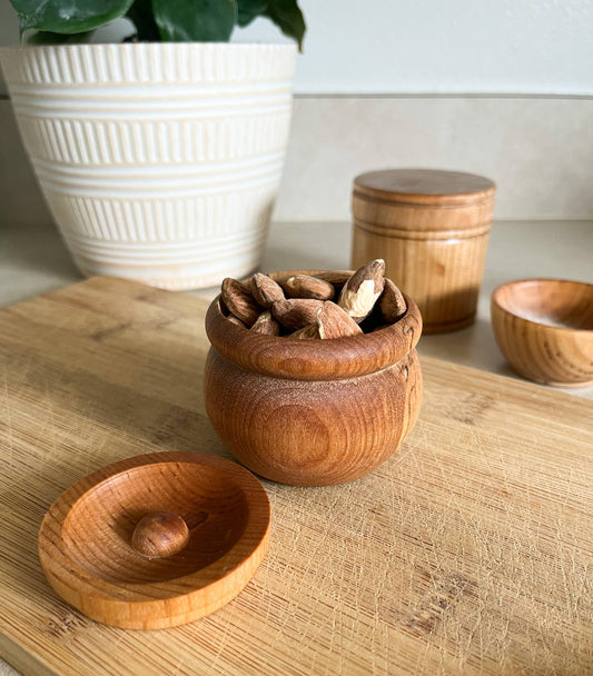 Pinch Pot with Lid, Mini Pot, Salt Cellar, Wooden Pinch Pot: Mineral Oil & Beeswax