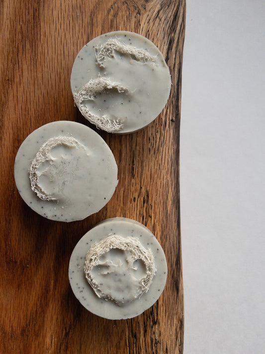 Mint Loofah Palm-Free Soap with Pumice & Poppy Seeds