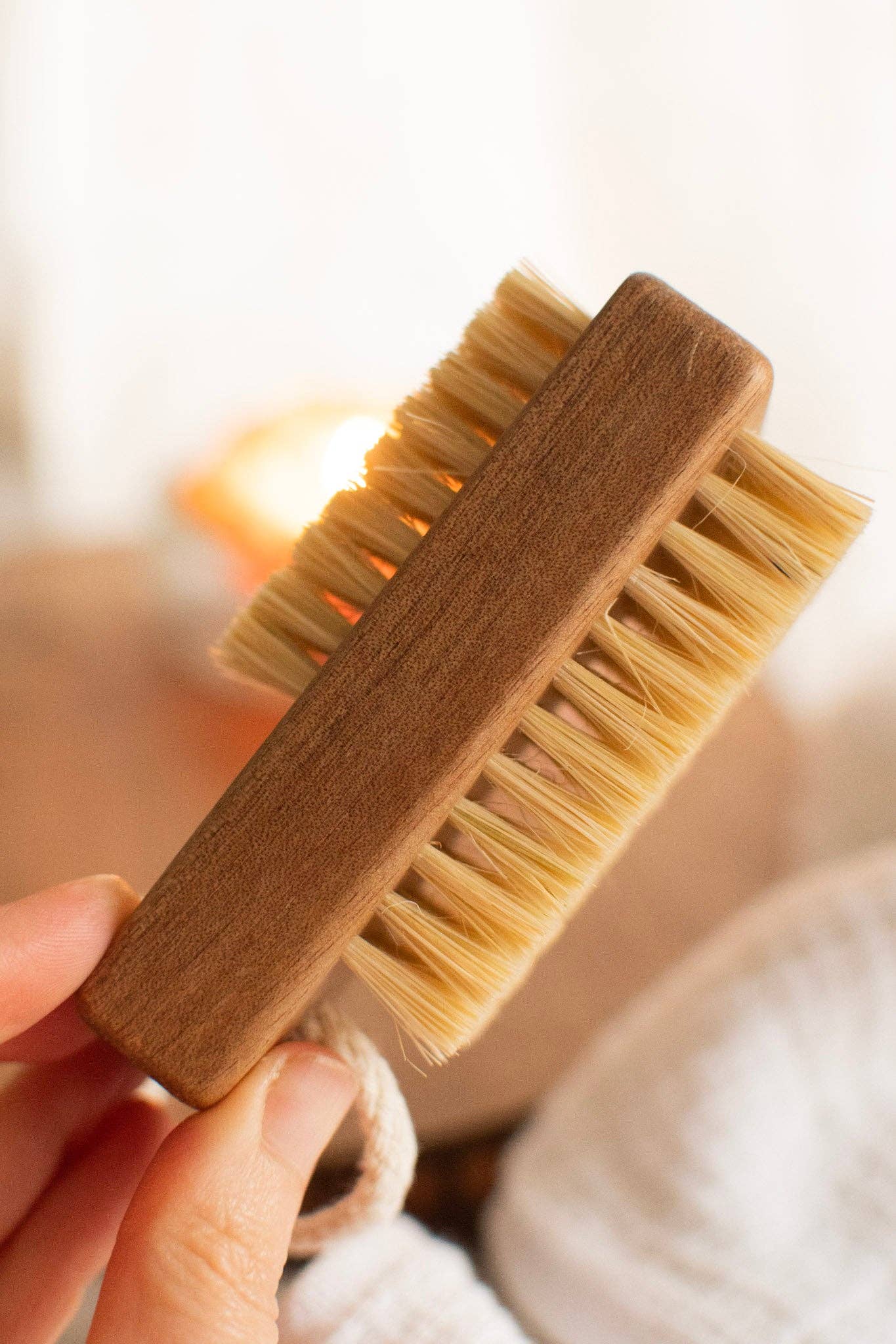 Nail Brush - Acacia Wood